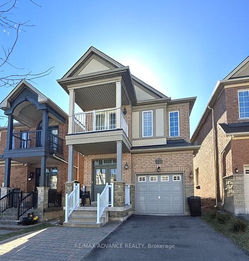137 Laramie Cres, Maple, ON, L6A0R1 | Card Image