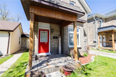 236 Darling St, House other with 3 bedrooms, 1 bathrooms and 2 parking in Brantford ON | Image 2