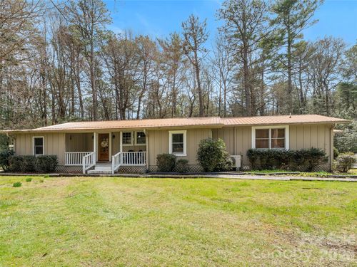 18 Holly Springs Dr, Sapphire, NC, 28774-9783 | Card Image