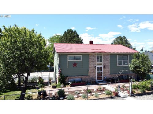 925 East St, BakerCity, OR, 97814 | Card Image
