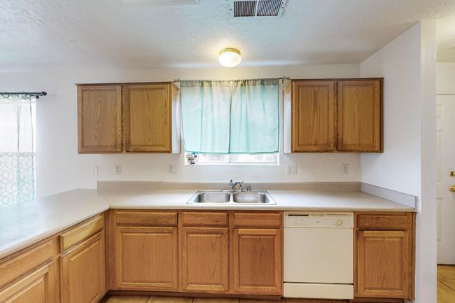 10 E Howell Rd, House other with 3 bedrooms, 2 bathrooms and null parking in Estancia NM | Image 12