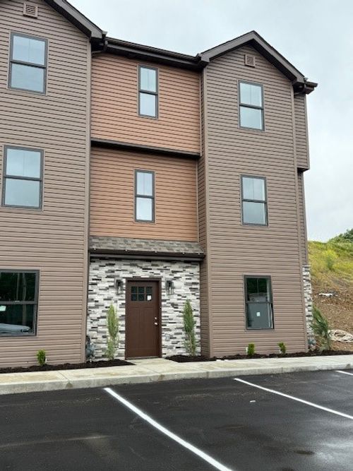 apt-a-3273 Brodhead Rd, Aliquippa, PA, 15001-1341 | Card Image