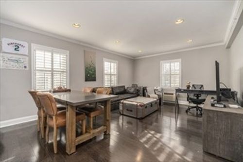 apt-1-27 Commonwealth Ave, Chestnut Hill, MA, 02467-1039 | Card Image