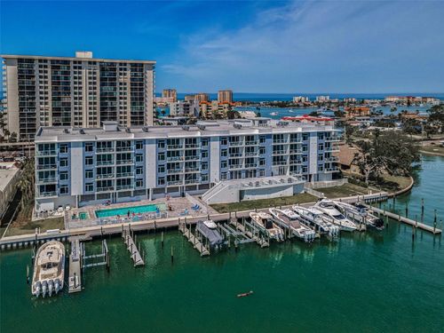 apt-509-415 Island Way, CLEARWATER BEACH, FL, 33767-2200 | Card Image
