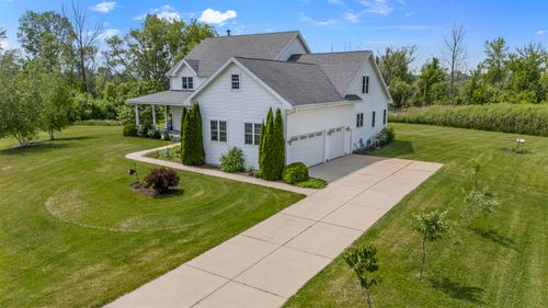 5119 Reynolds Ave, Westport, WI, 53597-9152 | Card Image