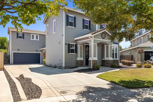 4008 Enclave Dr, Turlock, CA, 95382-7418 | Card Image