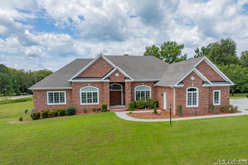 207 Apple St, South Hill, VA, 23970-1230 | Card Image