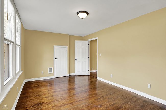 PRIMARY BEDROOM | Image 28