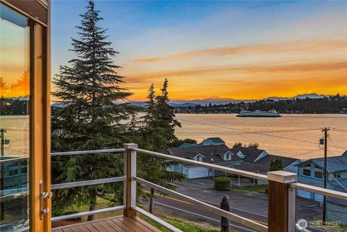 3643 Beach Drive E, Port Orchard, WA, 98366 | Card Image
