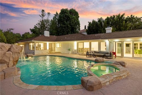 4651 Ellenita Ave, Tarzana, CA, 91356-4931 | Card Image