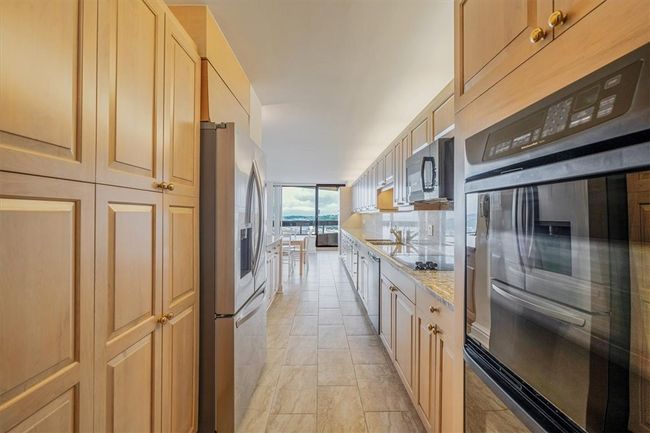APT-780E - 1 Trimont Ln, Condo with 3 bedrooms, 3 bathrooms and 2 parking in Mt Washington PA | Image 14