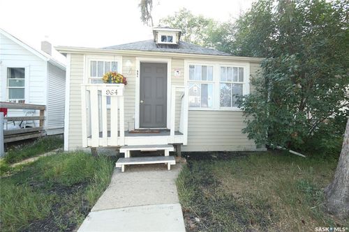 964 Retallack St, Regina, SK, S4T2H1 | Card Image