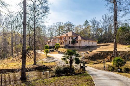 3135 Juhan Rd, Stone Mountain, GA, 30087-4002 | Card Image