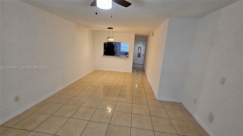 2-426 Ne 210th Circle Ter, Miami, FL, 33179-1850 | Card Image