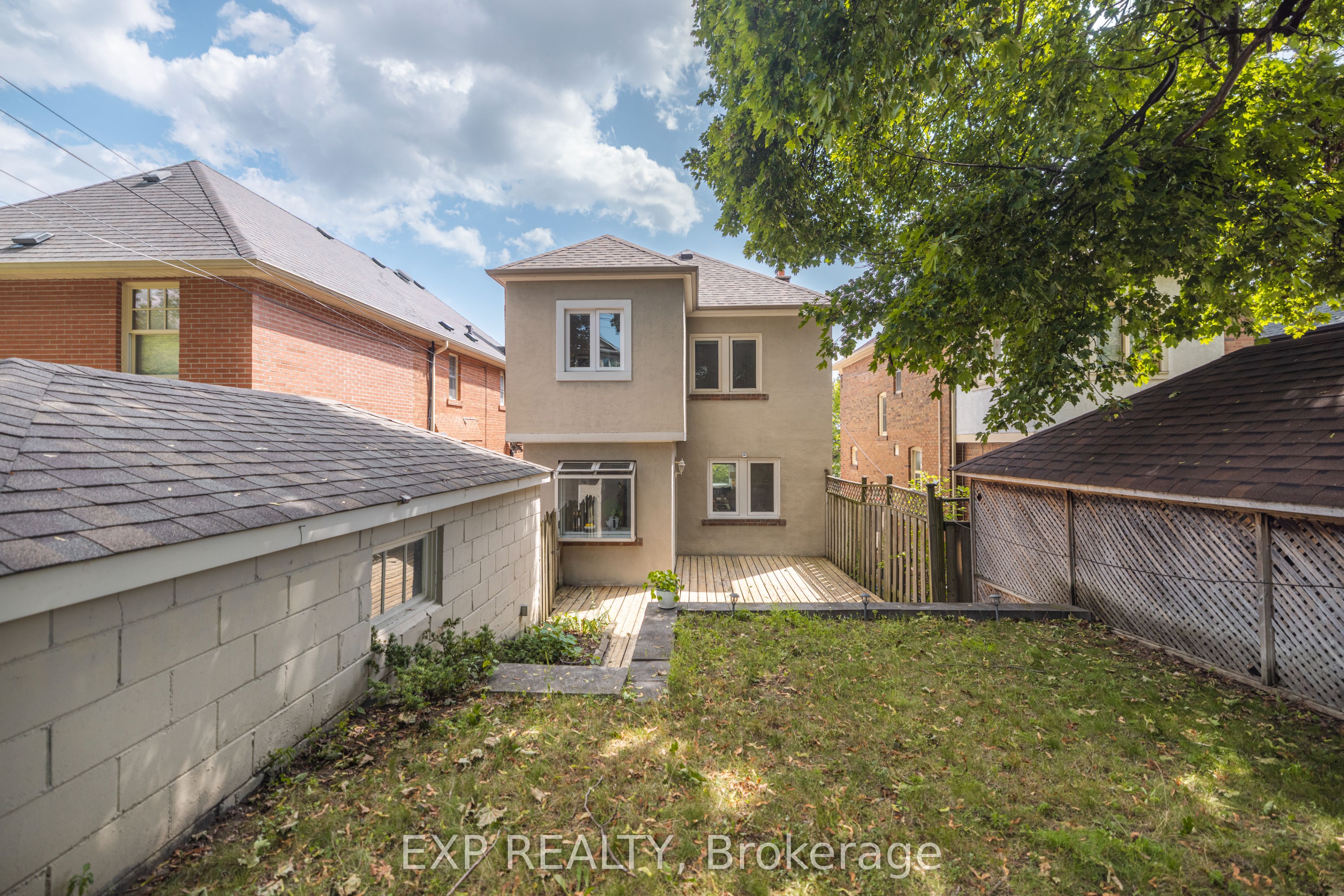 Residential in Toronto C04 4
