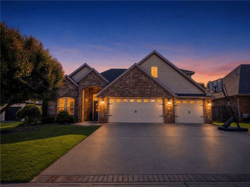 6211 S 28th St, Rogers, AR, 72758-4515 | Card Image