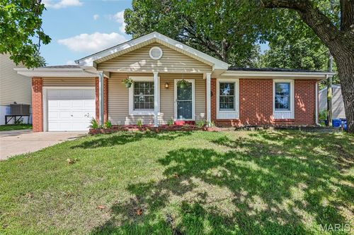 2213 Gladiator Dr, Fenton, MO, 63026-2214 | Card Image