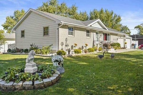 2150 W 95th Ave, Crown Point, IN, 46307 | Card Image
