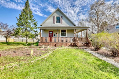 7640 W Clarke St, Wauwatosa, WI, 53213-1112 | Card Image