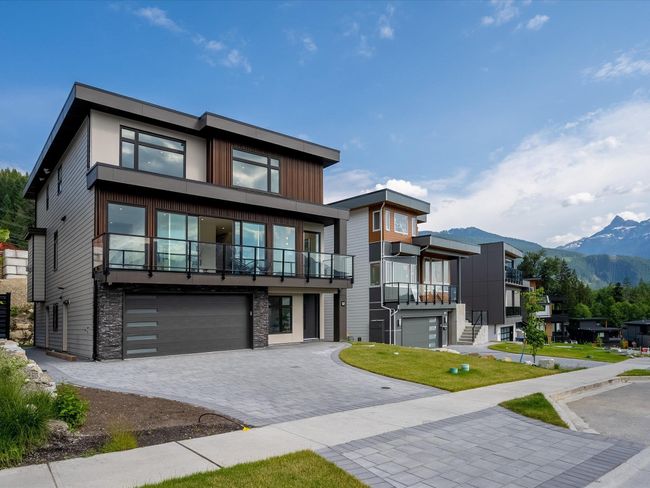 12 - 3385 Mamquam Road, House other with 5 bedrooms, 4 bathrooms and 4 parking in Squamish BC | Image 1