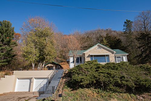 508 Spur Ln, Fountain City, WI, 54629-7208 | Card Image