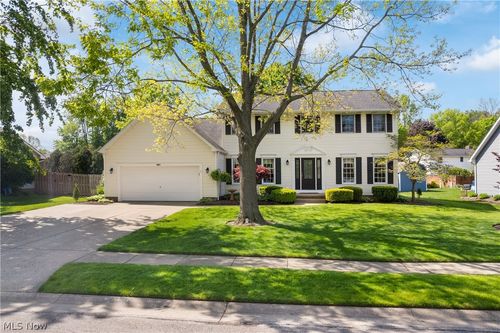 881 Dan Ave, Canal Fulton, OH, 44614-8802 | Card Image