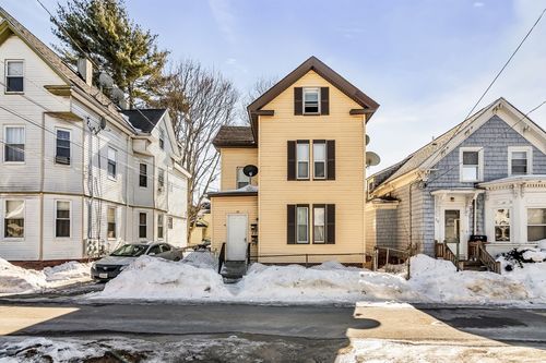 18 Pentucket St, Haverhill, MA, 01830-5720 | Card Image