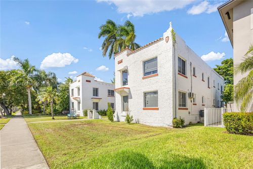 9-817 Tyler St, Hollywood, FL, 33019-1330 | Card Image