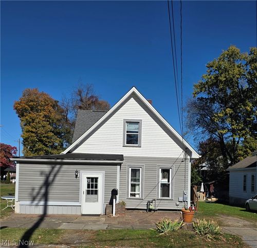 482 Liberty St, Conneaut, OH, 44030-2643 | Card Image