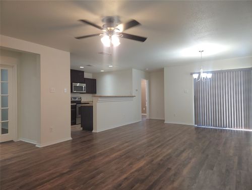 160 Rummel Dr, Kyle, TX, 78640-6299 | Card Image