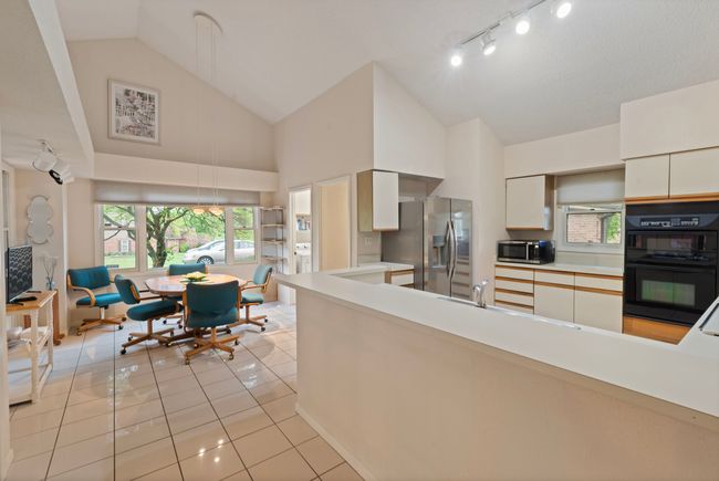 21570 N Inglenook Ln, House other with 3 bedrooms, 3 bathrooms and 2 parking in Deer Park IL | Image 6