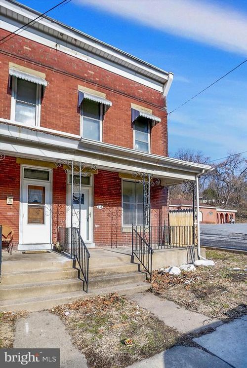 433 Swatara St, STEELTON, PA, 17113-2448 | Card Image
