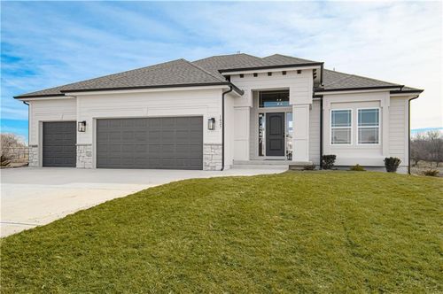 1027 Fir Ln, Liberty, MO, 64068-4315 | Card Image