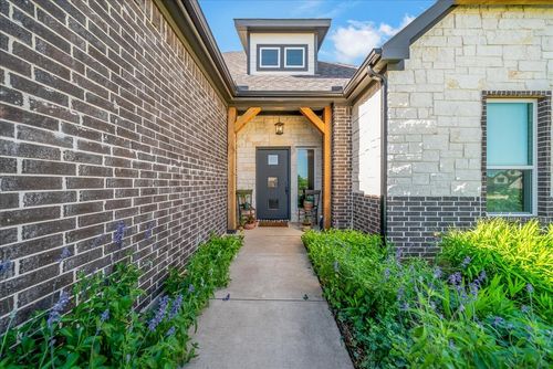 184 Lakeview Cir, Pilot Point, TX, 76258-1538 | Card Image