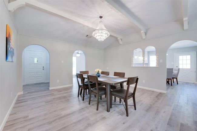 living room | Image 8