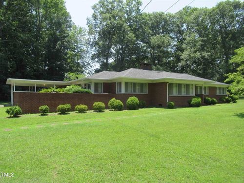 911 W 6th St, Siler City, NC, 27344-2337 | Card Image