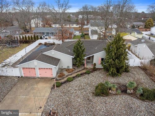 812 Chelsea St, FORKED RIVER, NJ, 08731-1326 | Card Image