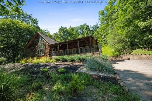 328 Teays Meadows Rd, Scott Depot, WV, 25560-7117 | Card Image