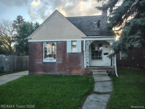 19409 Goulburn St, Detroit, MI, 48205-2172 | Card Image