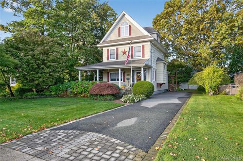 104 Windsor Ave, Rockville Centre, NY, 11570-5714 | Card Image