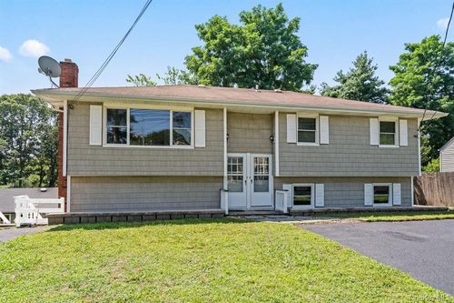 b-49 Georgia St, East Northport, NY, 11731-2232 | Card Image