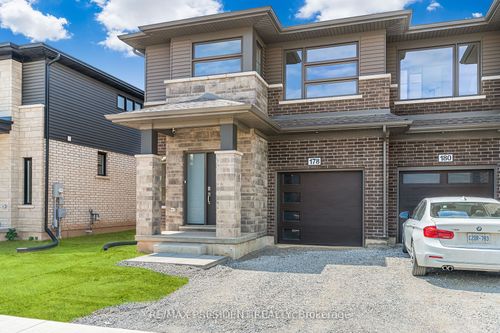 {{alt}} | Card Image