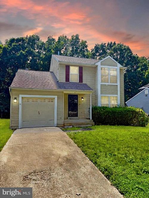 4707 John St, SUITLAND, MD, 20746-3775 | Card Image