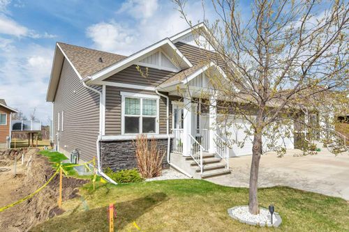 4920 Beardsley Ave, Lacombe, AB, T4L0G4 | Card Image