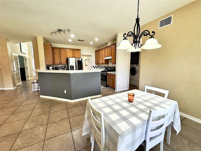 404 Autumn Trl, House other with 5 bedrooms, 3 bathrooms and 4 parking in Georgetown TX | Image 9