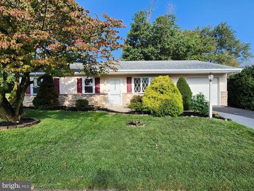 206 Brookline Rd, Lancaster, PA, 17603-5913 | Card Image