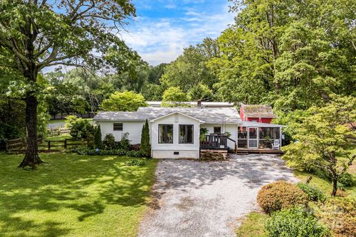 245 Ashmore Ave, Hendersonville, NC, 28791-1463 | Card Image