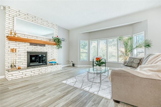 1925 Cinnabar Dr, House other with 4 bedrooms, 3 bathrooms and 6 parking in Nanaimo BC | Image 6
