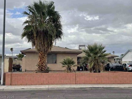 924 Rockaway St, Las Vegas, NV, 89145-6220 | Card Image