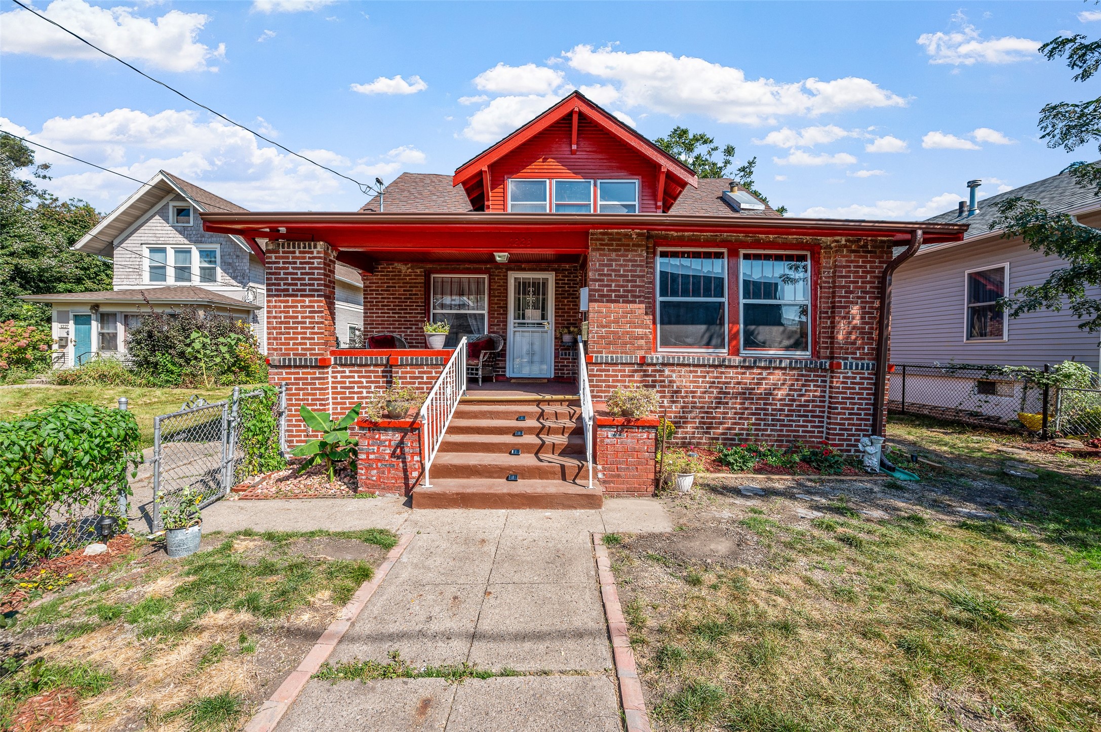 10th St, Des Moines, IA 50314
